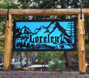 Close up of sign at entrance to Loreley Resort