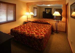 bedroom with queen bed in 1 bedroom Helen Ga condo rental at Loreley Resort