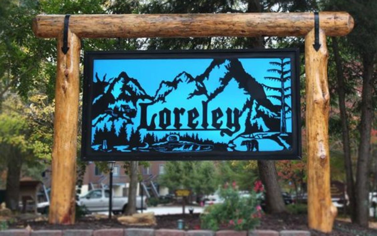 Sign at entrance to Loreley Resort in beautiful Helen Ga